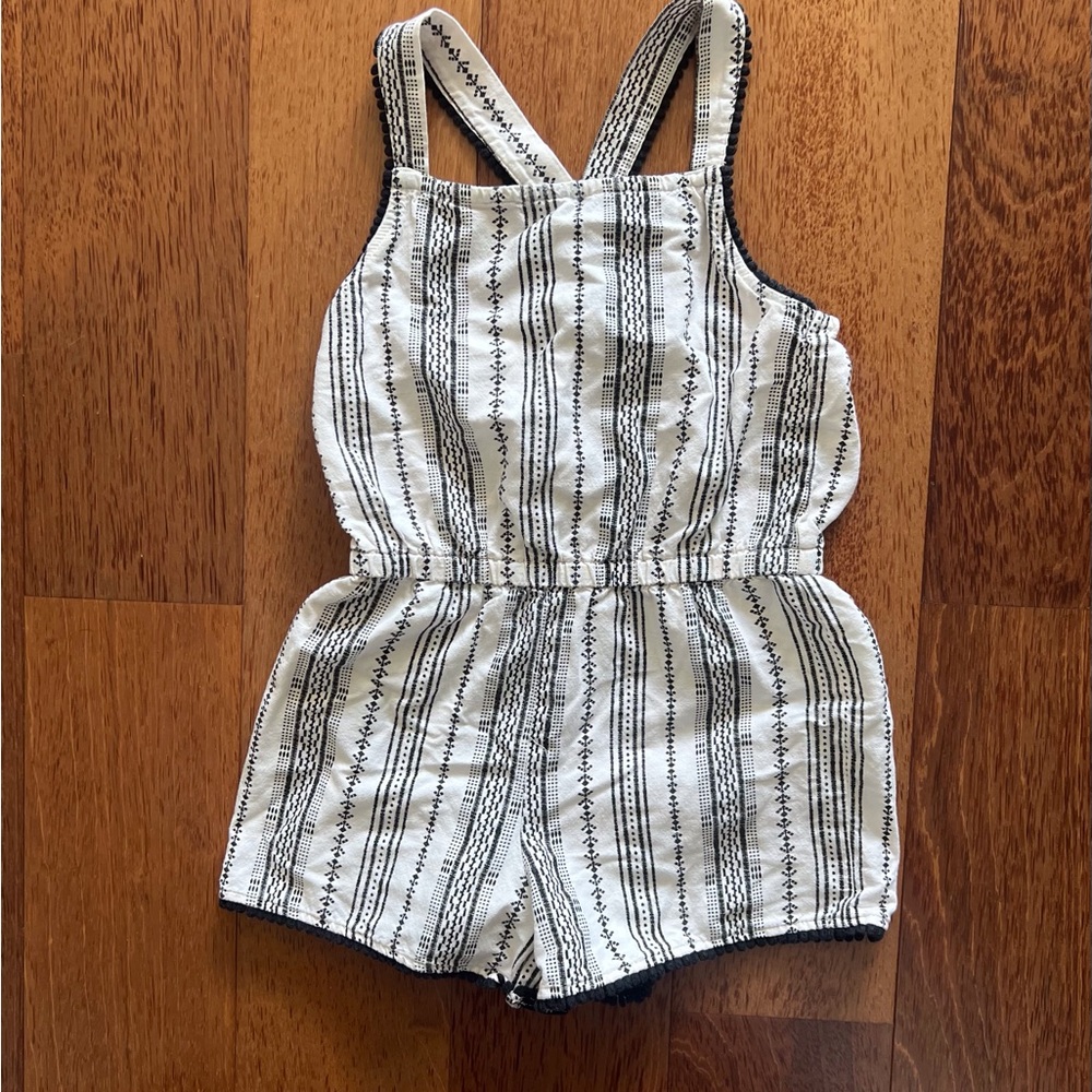 Old Navy Girls Boho Pom Trim Cross-Back Romper- size Medium 8